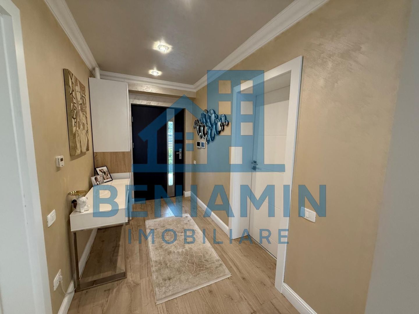 Vila ultramoderna Consul cu piscina si design impresionant - Poză 18