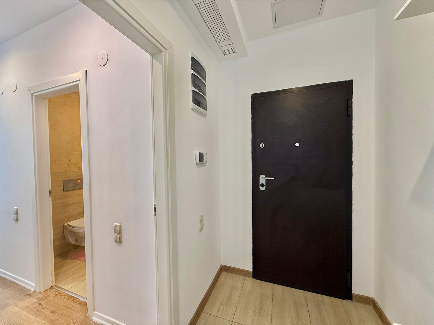 COSMOPOLIS - Apartament cu 3 camere, mobilat si utilat + 2 parcari - Poză 12
