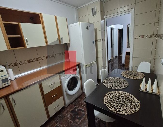 Apartament cu trei camere de inchiriat-Soseaua Alexandriei-Rahova-loc de parcare - Poză 9