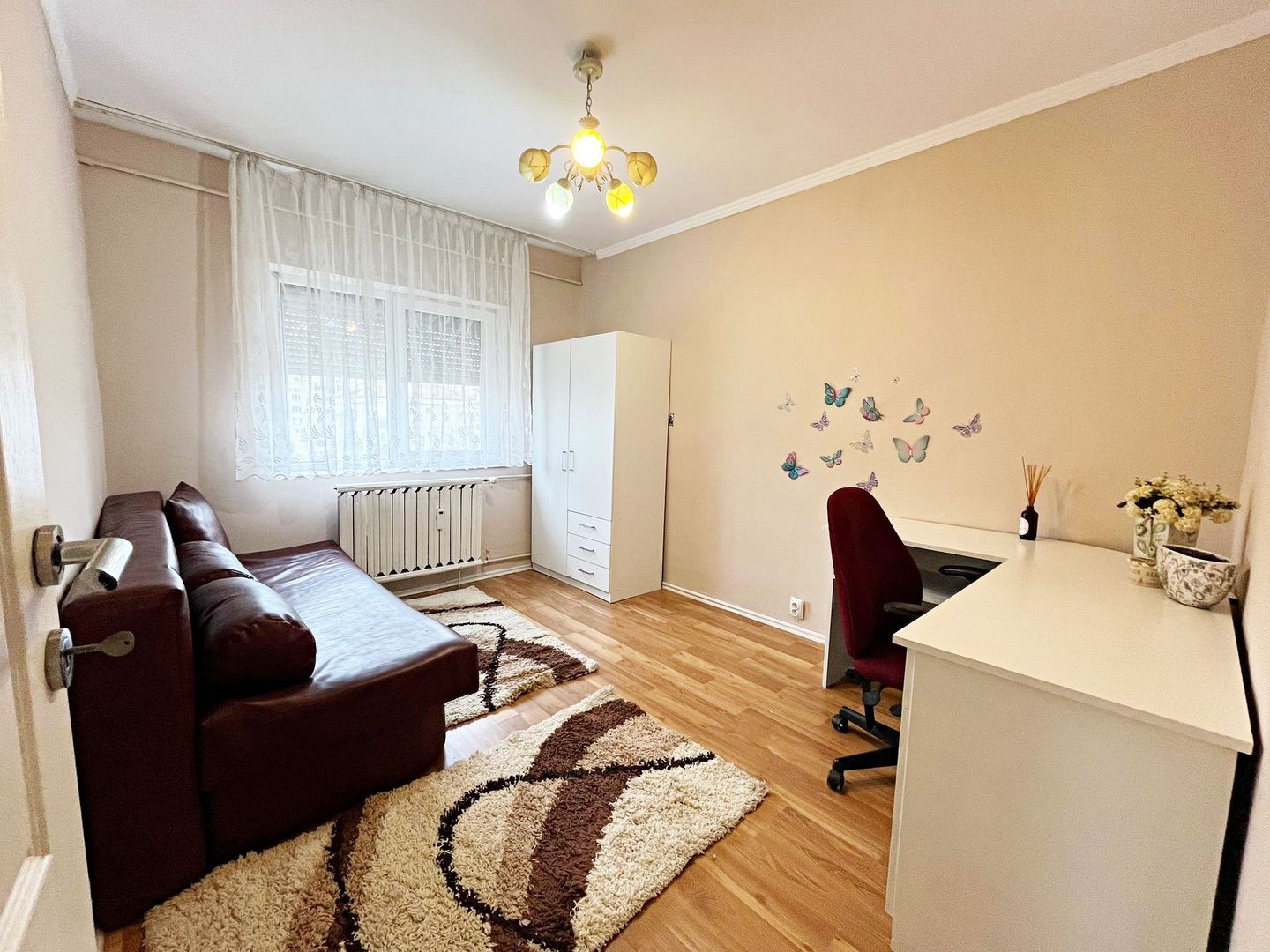 Apartament cu 3 camere la casa de inchiriat zona Decebal, Oradea - Poză 3