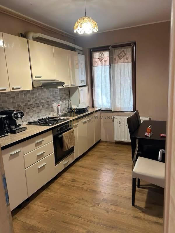 Apartament 2 camere decomandat plus parcare, Zona Selimbar - Poză 5