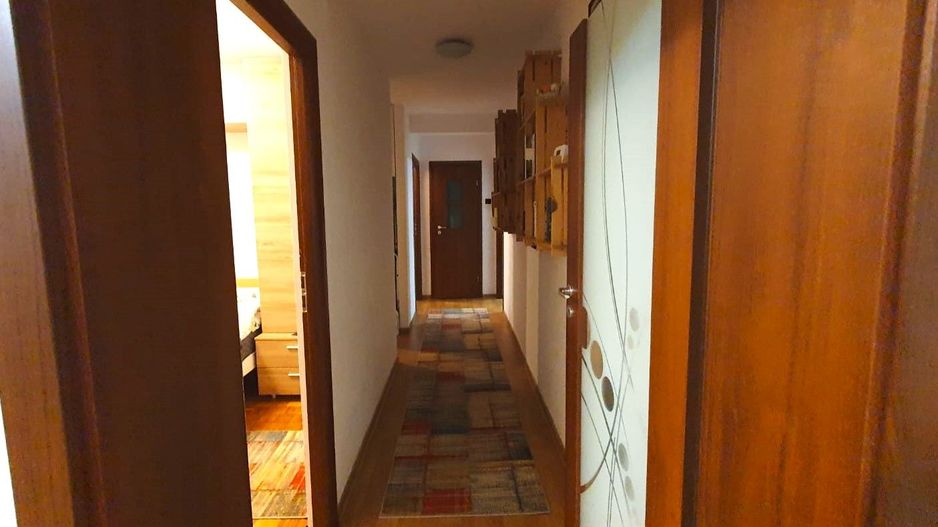 Central, 4 camere, etaj 1, mobilat si utilat - Poză 8