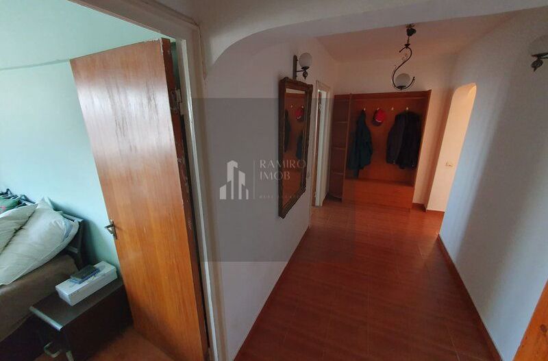 Apartament 4 camere decomandat | 88mp | Costin Georgian | Bloc reabil - Poză 3
