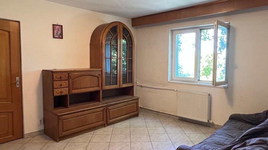 3 camere cu vedere la Parc Humulesti - Poză 3