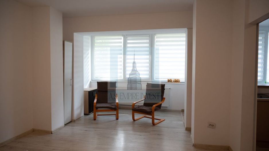 Apartament elegant în zona centrală, cu curte și intrare individuală - Poză 9