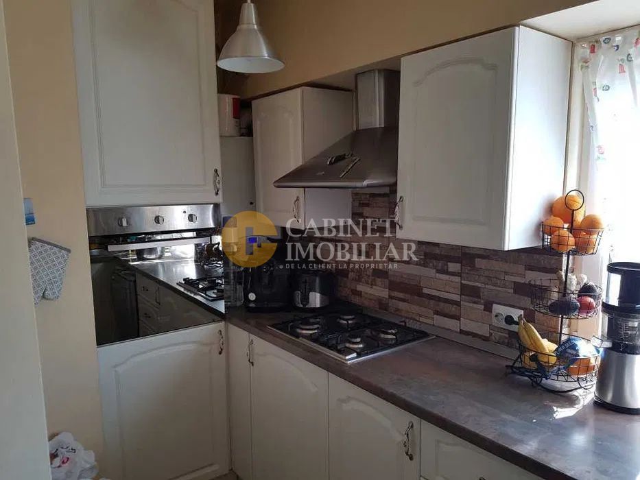 Nicolina- 4 Camere Decomandat -Etaj Intermediar 110 Mp  Bloc 1994 - Poză 4