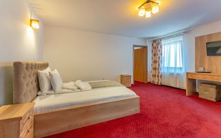 Pensiune Rosenau de vânzare - Afacere la cheie lângă Cetatea Râșnov - Poză 22