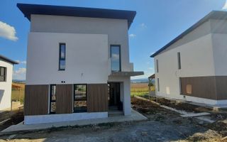 🏡 VILĂ DEOSEBITĂ MIROSLAVA - 190.000 Euro + TVA - Poză 2