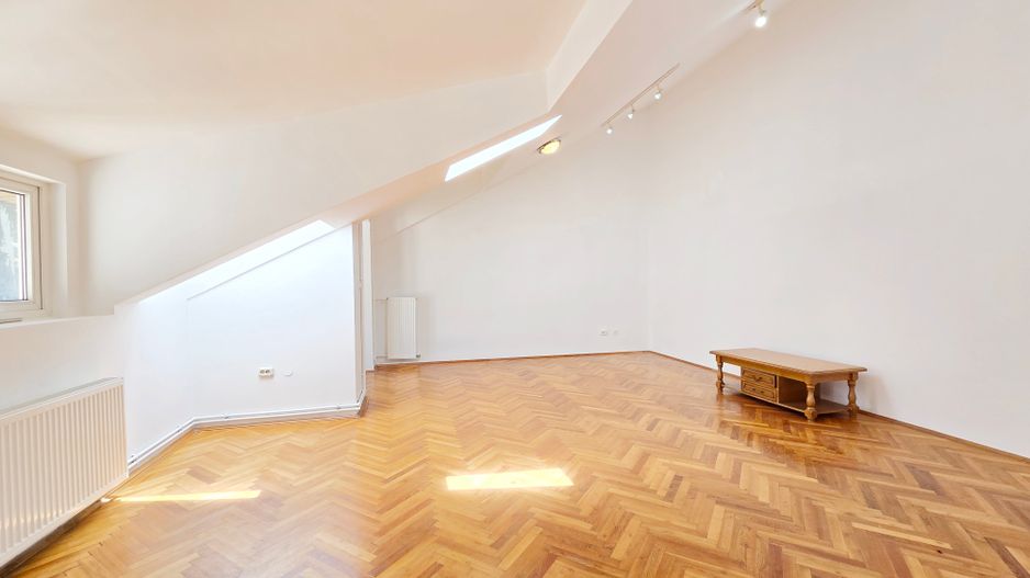 Casă consolidată la preț de apartament - Poză 4