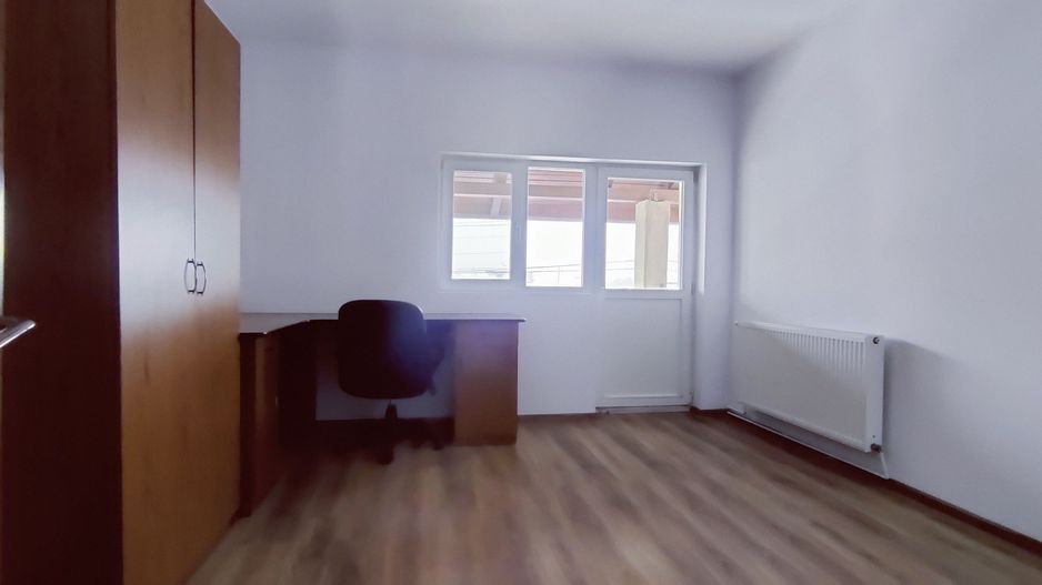 SPATIU BIROURI 110 MP -  GHIRODA - Poză 19