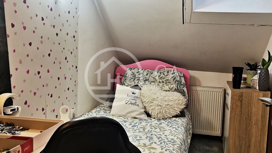Apartament cu 3 camere la curte comuna de vanzare Ultracentral, Oradea - Poză 7