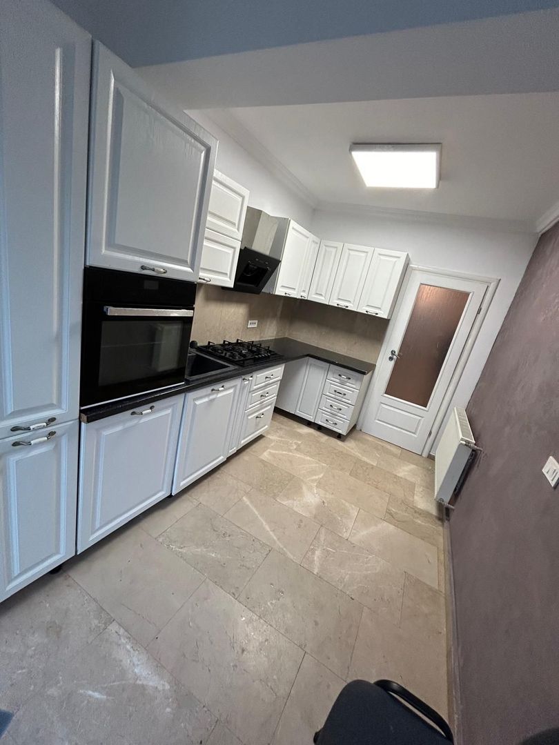 Apartament 2 camere si curte Damaroaia - Poză 6