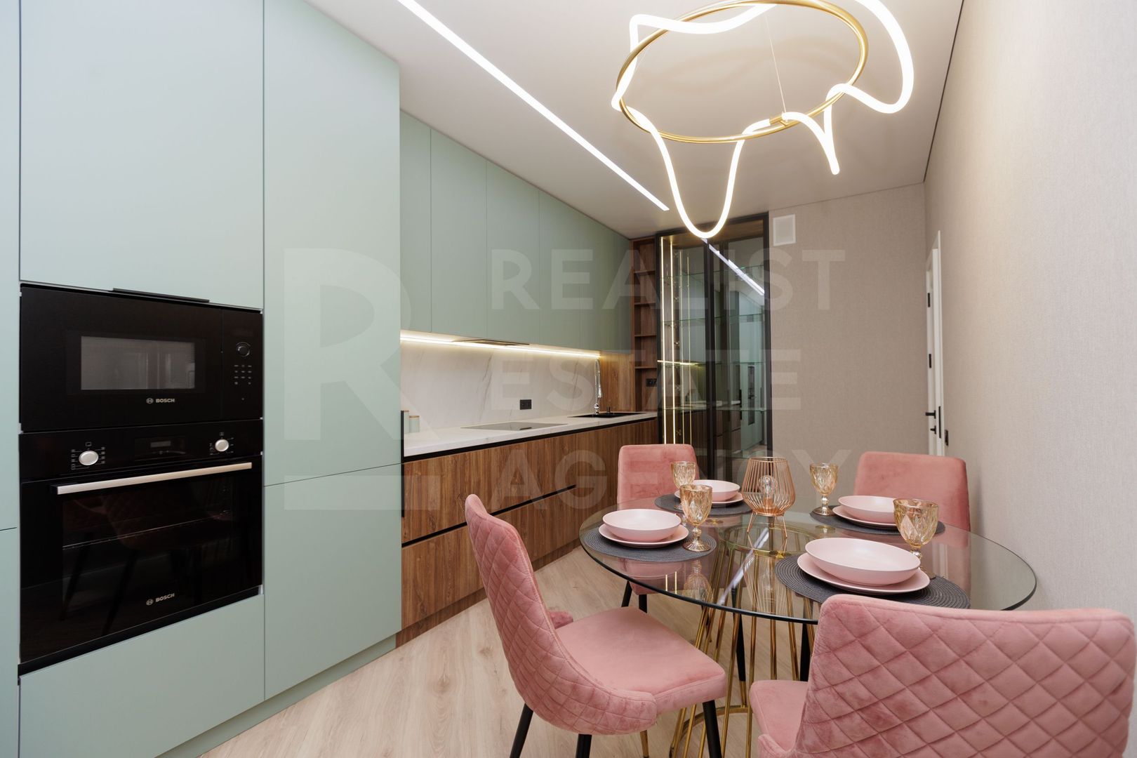 Vânzare, apartament, 3 camere,  str. Avraam Iancu, Centru. - Poză 1