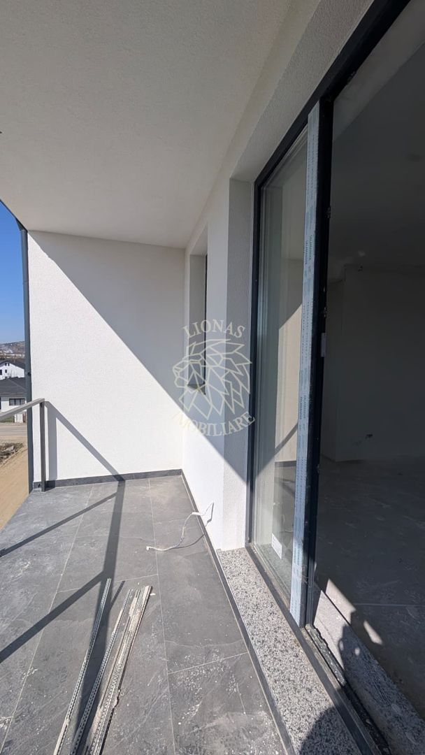 COMISION 0%! Apartament finisat 3 camere-balcon-etaj 1-Zona Zavoaie - Poză 3