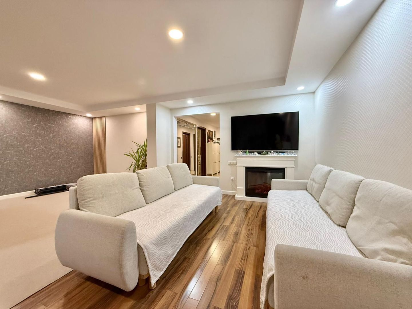 COSMOPOLIS - Vila Duplex cu 4 camere Mobilata si Utilata - Poză 1