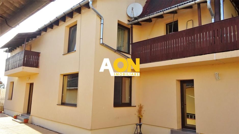 Casa cu 1064 mp teren, ideala pentru pensiune - Poză 2