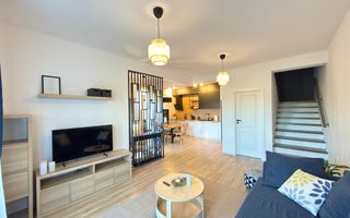 PRIMA INCHIRIERE. Casa moderna si cocheta. Curte amenajata. Loc de parcare. - Poză 3