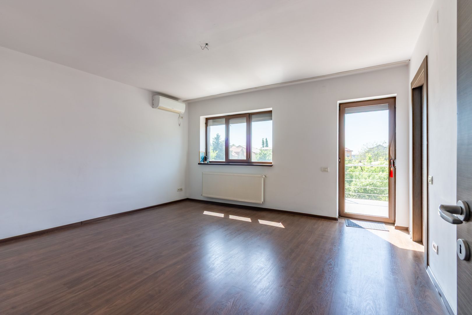Casă / Vilă cu 5 camere de vânzare Alexandriei/Ion Conea - Poză 35