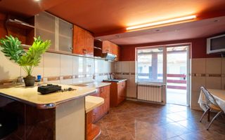 Casa cu 5 camere si 350 mp de teren in spate la parcul Salca - Poză 3