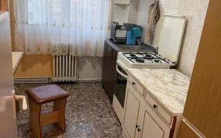 Închiriez apartament 2 camere – Podu Roș, etaj - Poză 5
