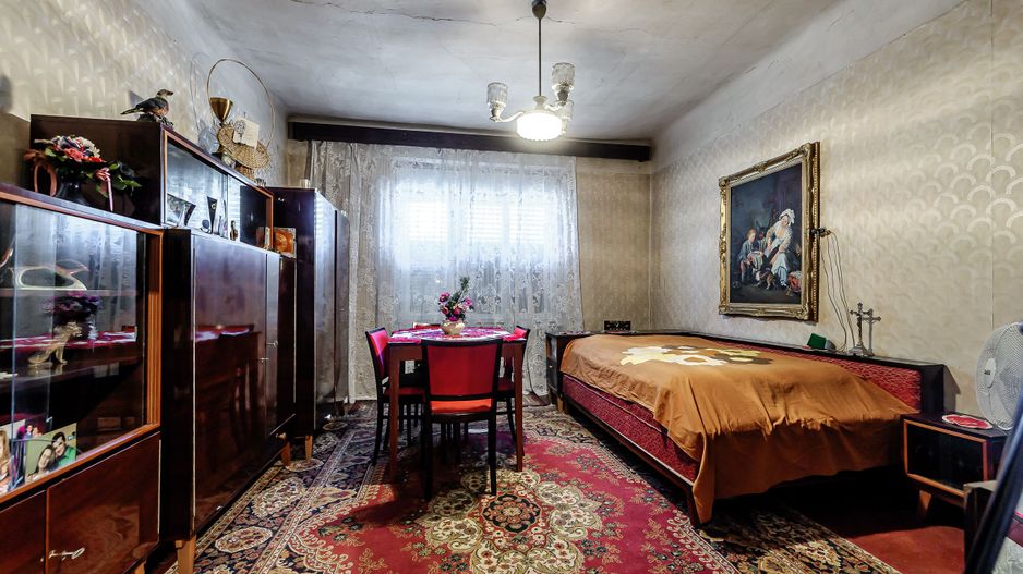 PRET NOU!!! Casa in Parneava - Poză 4