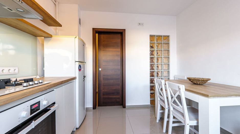 Apartament cu 3 camere în Vlaicu - Poză 3