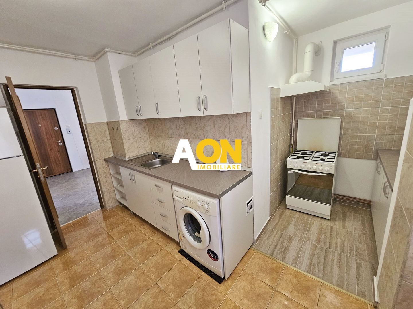 Apartament 3 camere, etaj 2, zona ultracentrala - Poză 4