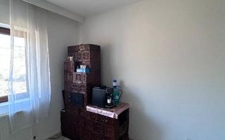 Casă modernă, spațioasă, gata de mutat,6400 mp teren, terase și garaj 399.000 € - Poză 4