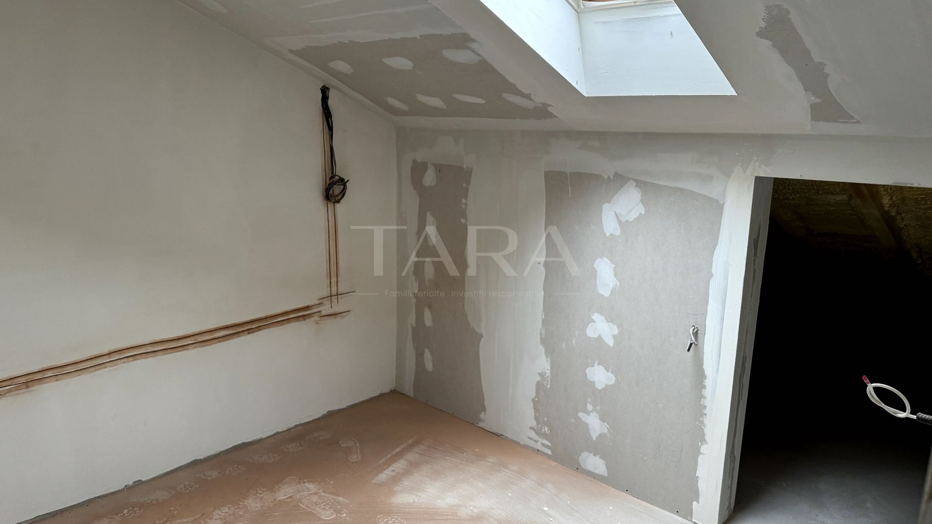 Priveliște, spațiu, libertate – 6 camere în Florești. - Poză 10