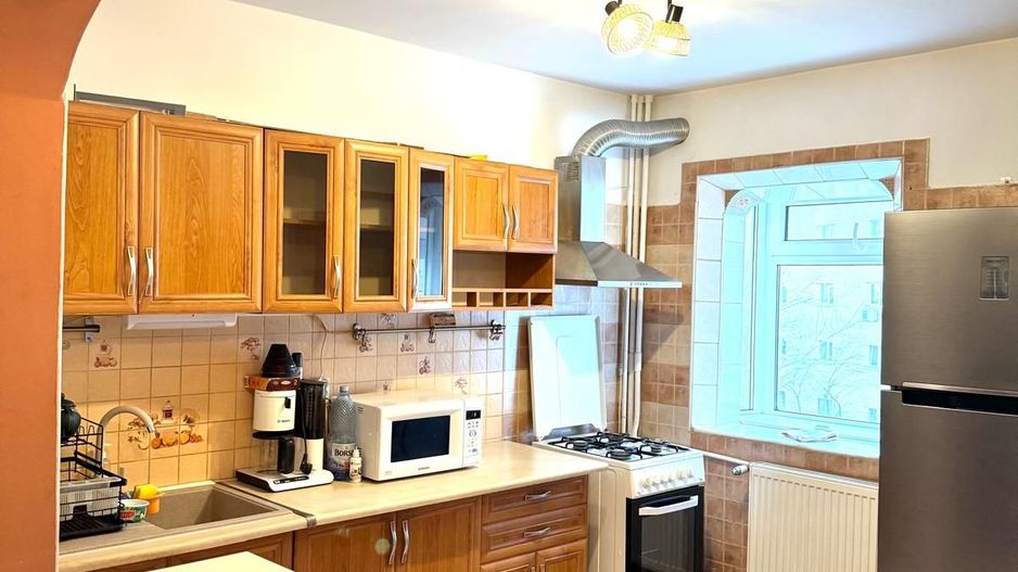 Apartament 3 camere de închiriat–Loc de parcare inclus - Poză 2