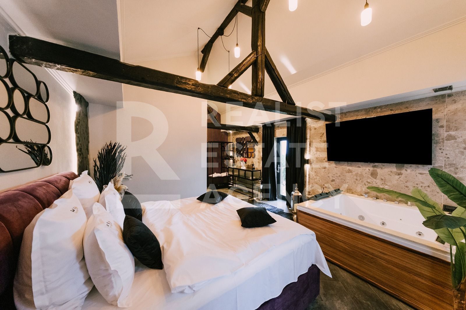 Boutique Luxury Retreat + Restaurant, Prahova - Poză 12