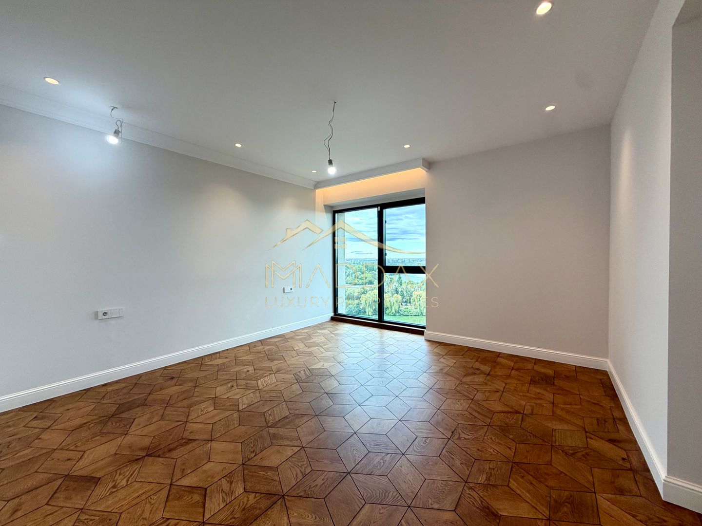 Penthouse cu 4 camere // terasă 70 mp / 200 mp / 3 parking / Straulesti - Poză 28
