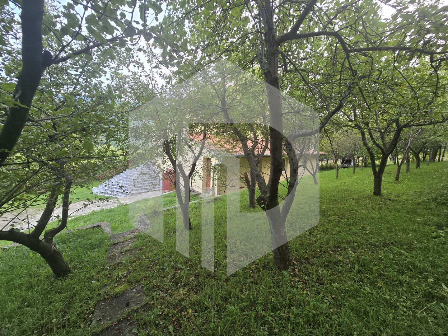 Casa individuala 4 camere teren 3825 mp Cisnadioara - Poză 29