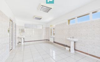 Imobil central cu destinație medicală, Arad - Poză 7