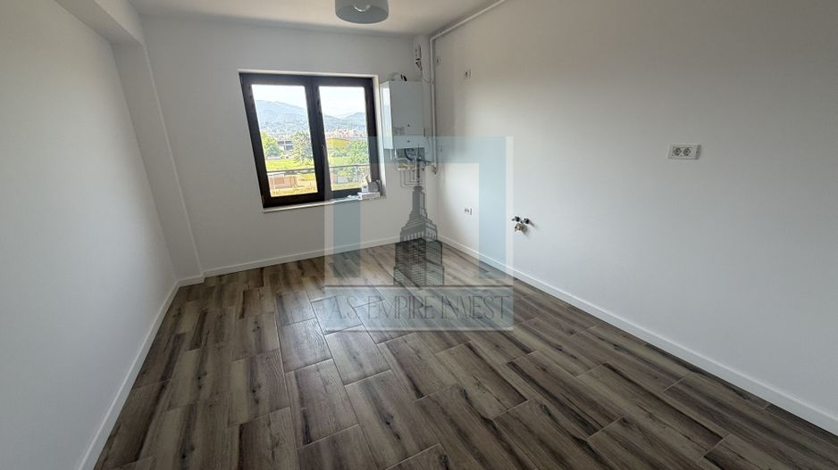 Apartament 3 camere, parcare, boxa, terasa de 274 mp-zona Bartolomeu - Poză 2