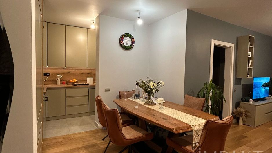 Vanzare apartament cu 3 camere, etaj intermediar, terasa, parcare! - Poză 3