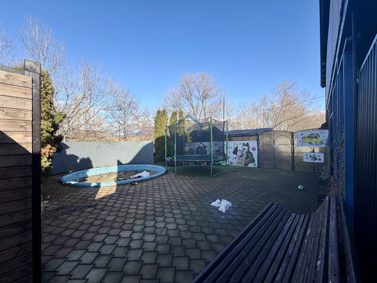 Proprietate unică de vânzare – piscină, restaurant, terasă - Poză 12