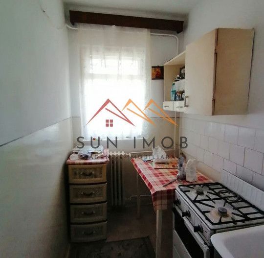 Garsoniera decomandata, 27 mp utili, zona centrala, Campina, Prahova - Poză 3