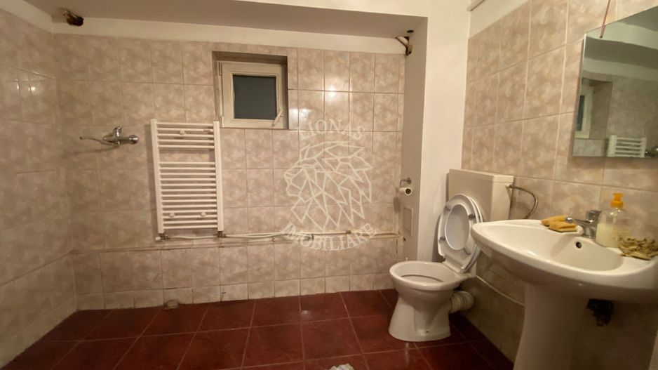 Spatiu comercial 50 mp- ideal birou/salon/cabinet- Zona Centrala - Poză 8