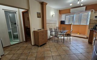 APARTAMENT 2 CAMERE DECOMANDAT RENOVAT - Poză 1
