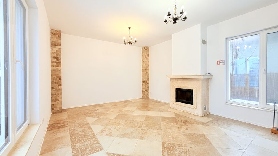 Casă de închiriat la liziera pădurii - Dumbrăvița - Poză 1