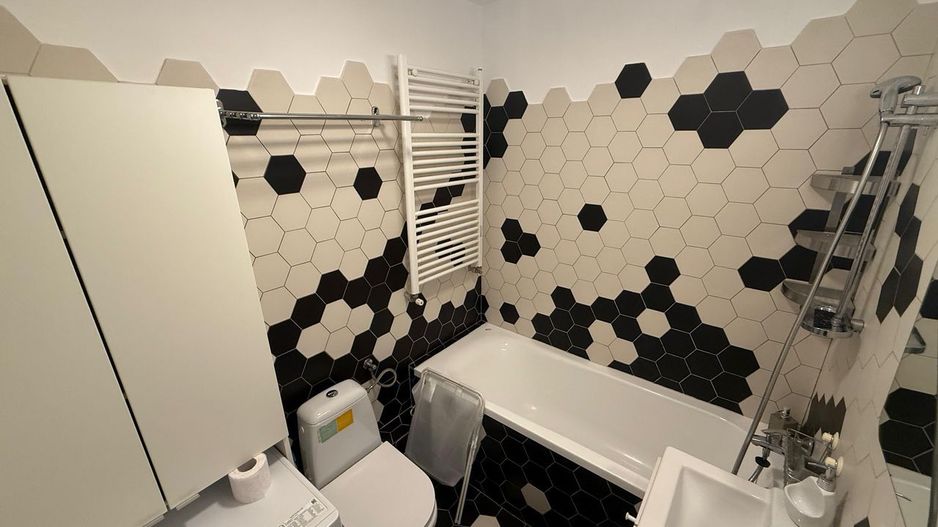 Închiriere Apartament 3 camere, 67,5 mp, etaj 3, bloc 2019, centrală proprie - Poză 12