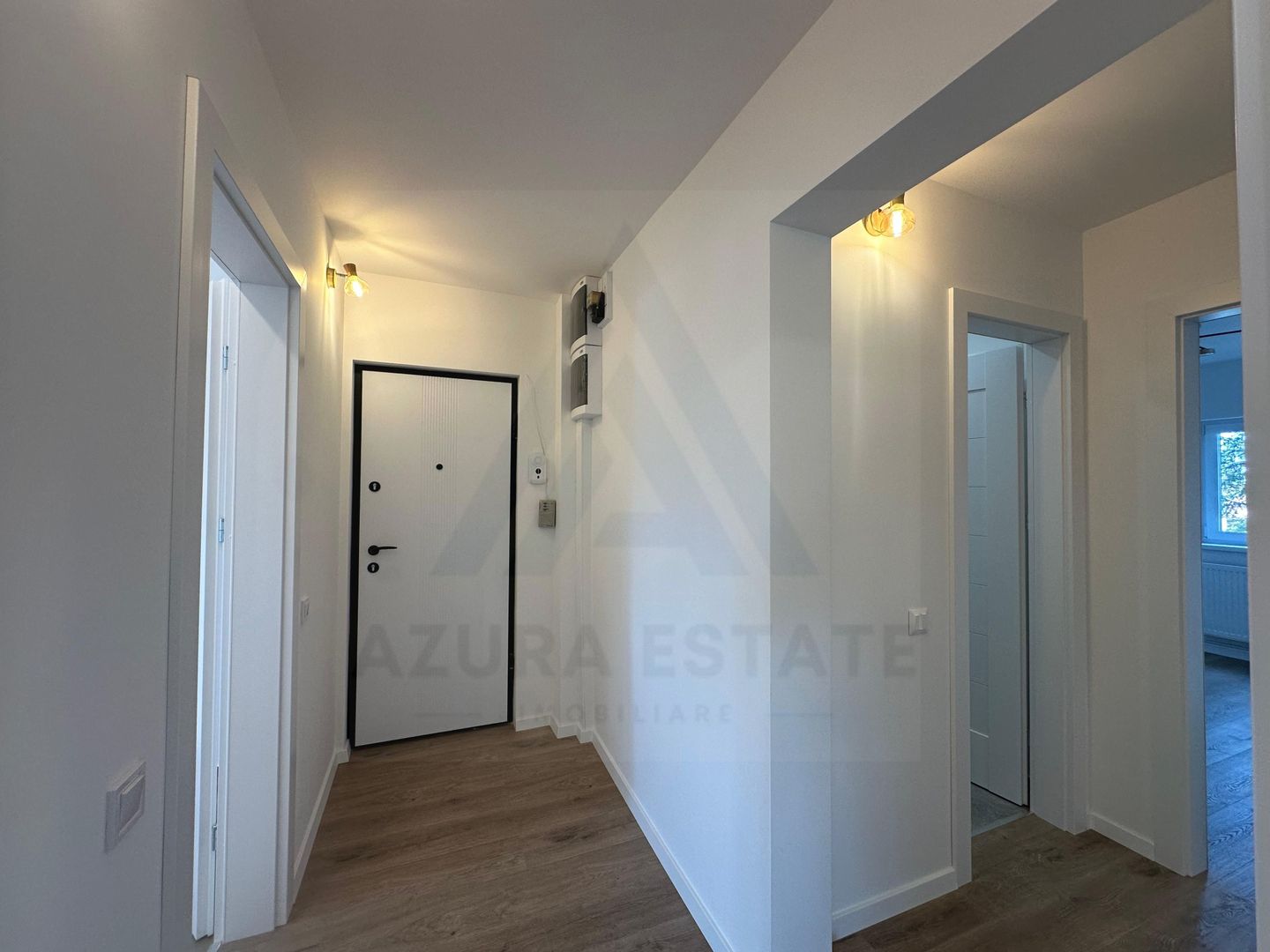 Apartament 3 camere 64 mp utili 2 bai etaj 1 complet renovat Strand - Poză 5