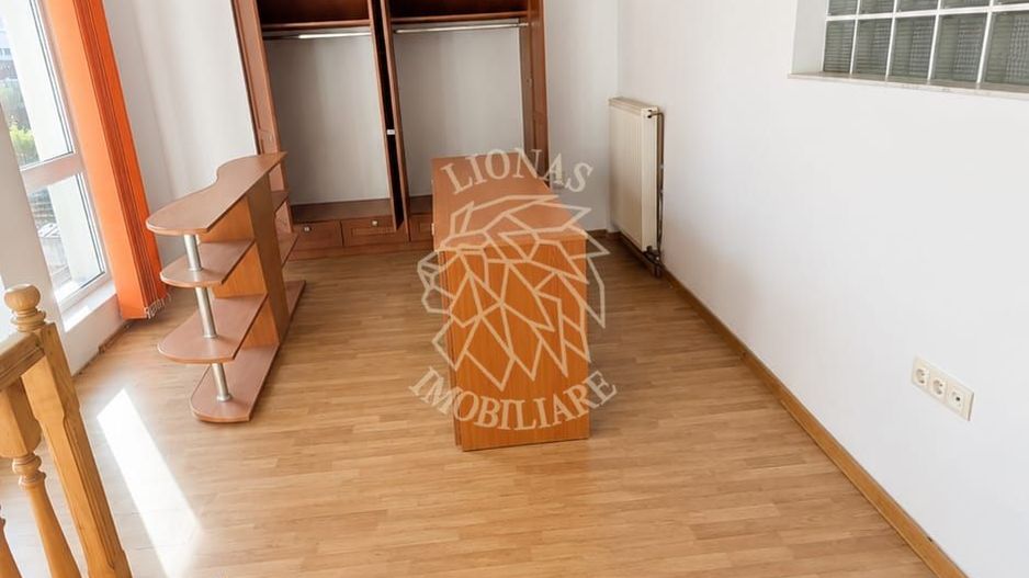 Apartament 2 camere 50 mp-2 bai-curte-parcare-Zona Lucian Blaga - Poză 1