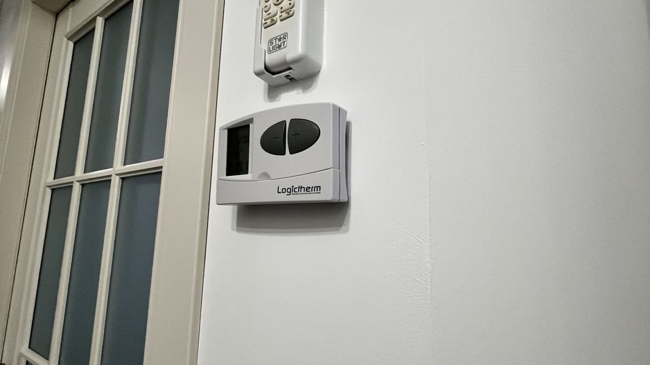 Studio bine compartimentat, parcare, complet mobilat, renovat, mutare imediata - Poză 25