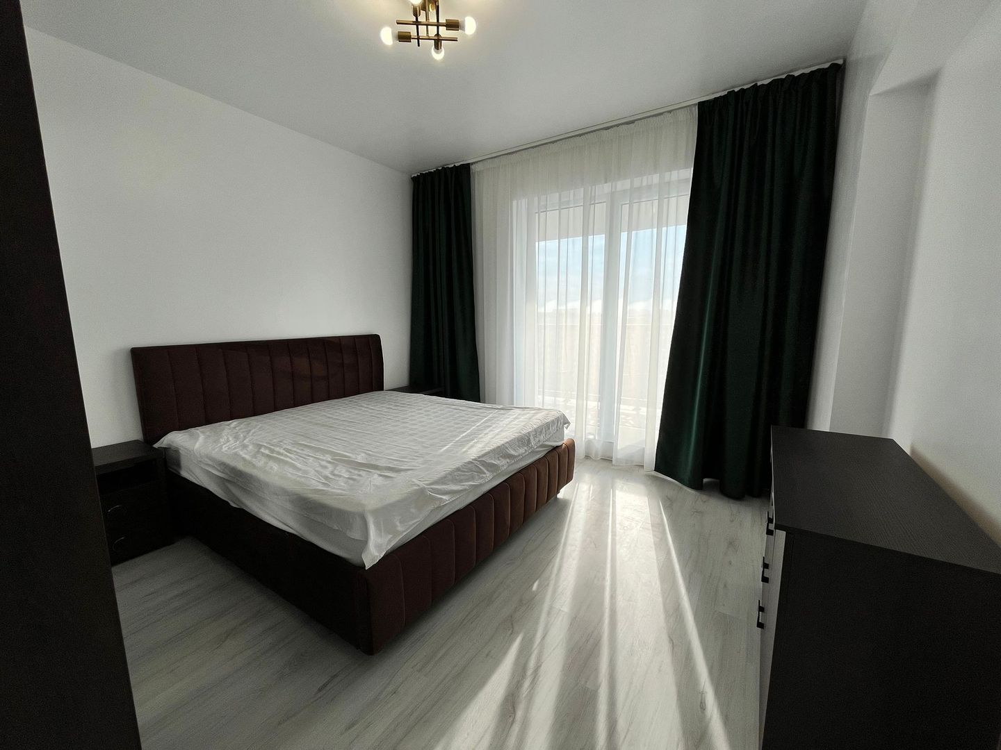 3 cam, Rebreanu, bloc nou, încălzire pardoseala, parcare inclusa, lux! - Poză 3