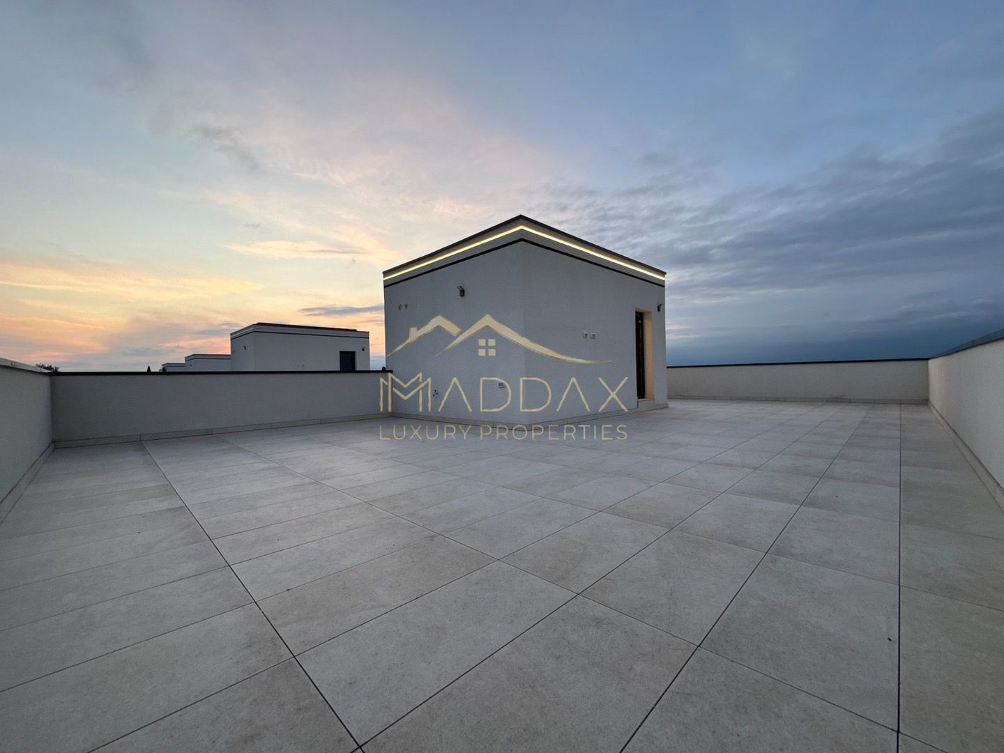 Vila individuala *432mp* + curte // 6 locuri Parcare / Pipera-Tunari - Poză 37