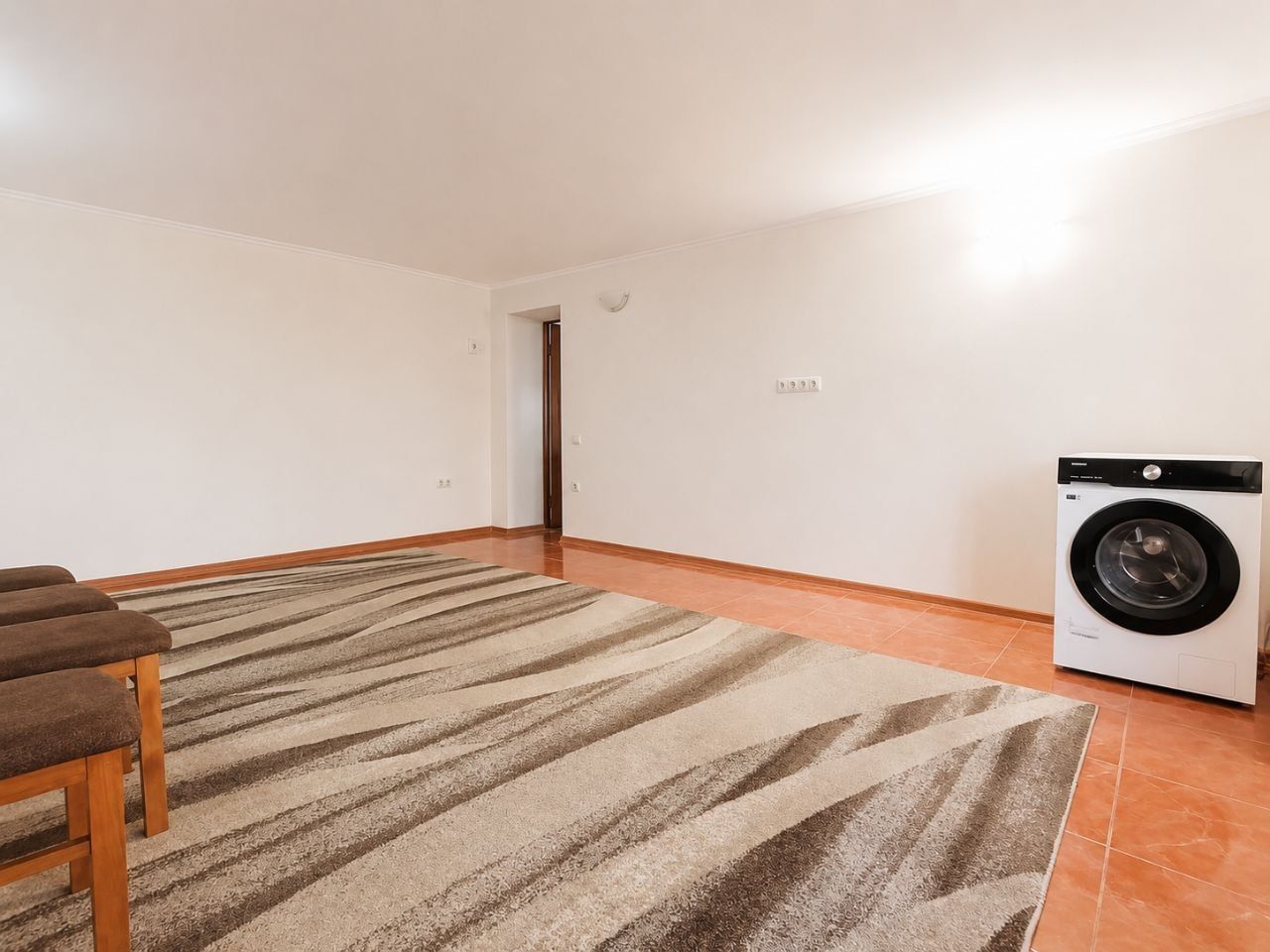 Casă 210 m² cu 5 dormitoare și teren 10 ari – Euroreparație | Drochia, str. Grigore Ureche - Poză 29