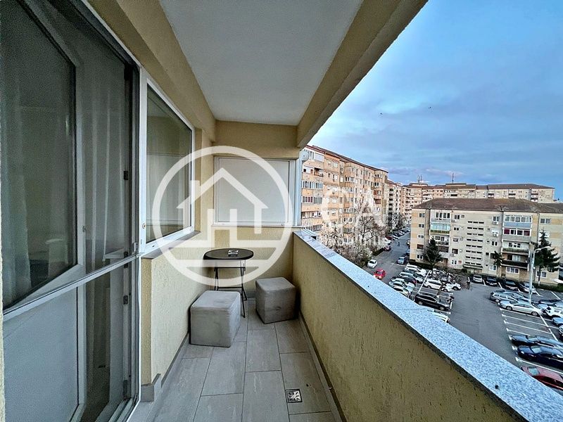 Apartament de vânzare cu 3 camere în zona Rogerius, Oradea - Poză 11