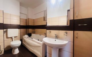 Apartament cu 4 camere, etaj 1 , Ultracentral - Poză 3